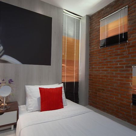 Sleep Walker Poshtel Hostel Chiang Mai Bagian luar foto