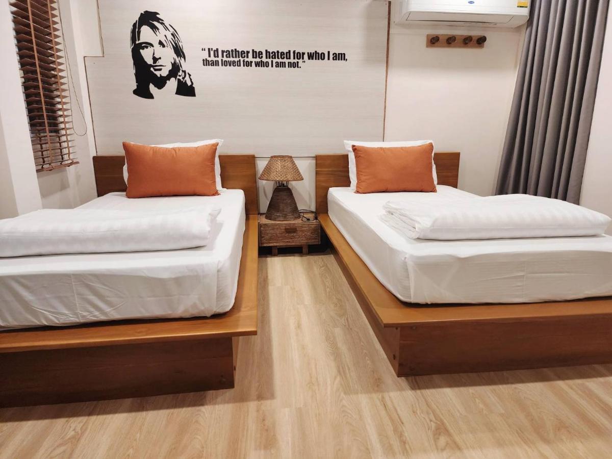 Sleep Walker Poshtel Hostel Chiang Mai Bagian luar foto