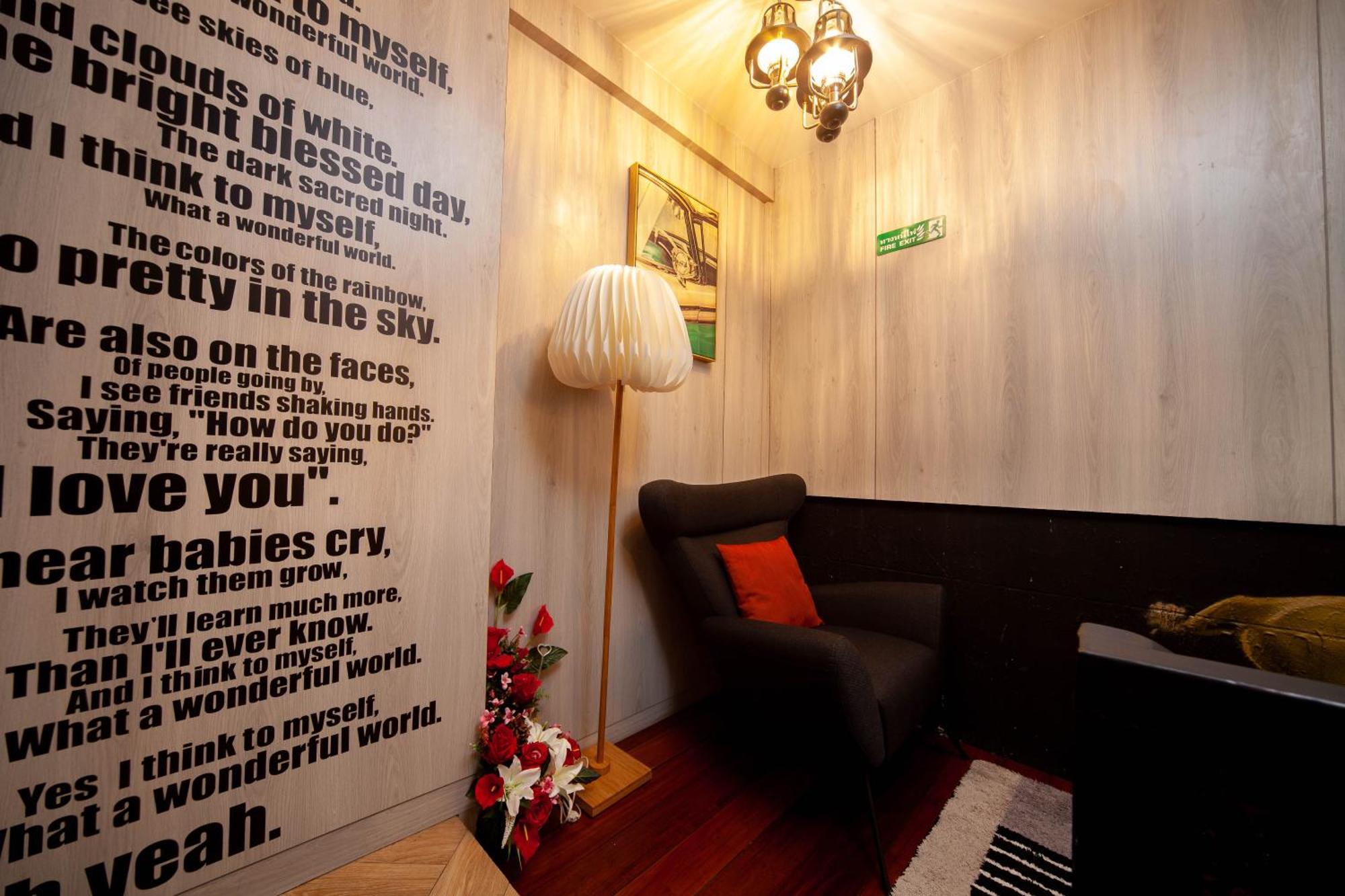 Sleep Walker Poshtel Hostel Chiang Mai Bagian luar foto